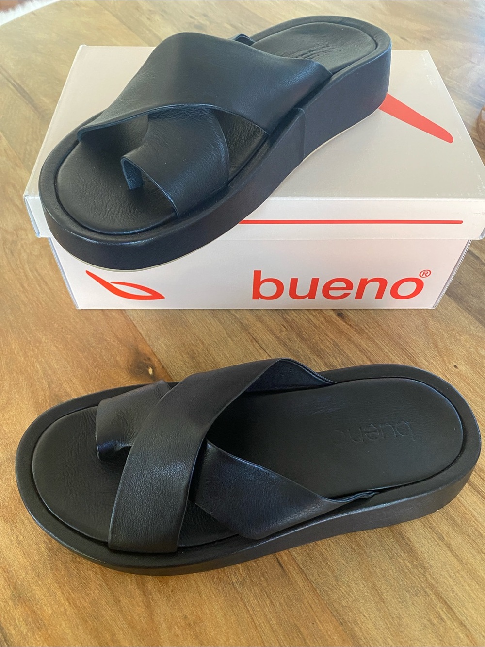 Bueno Women’s Black Cross-Band Platform Slide Sandals